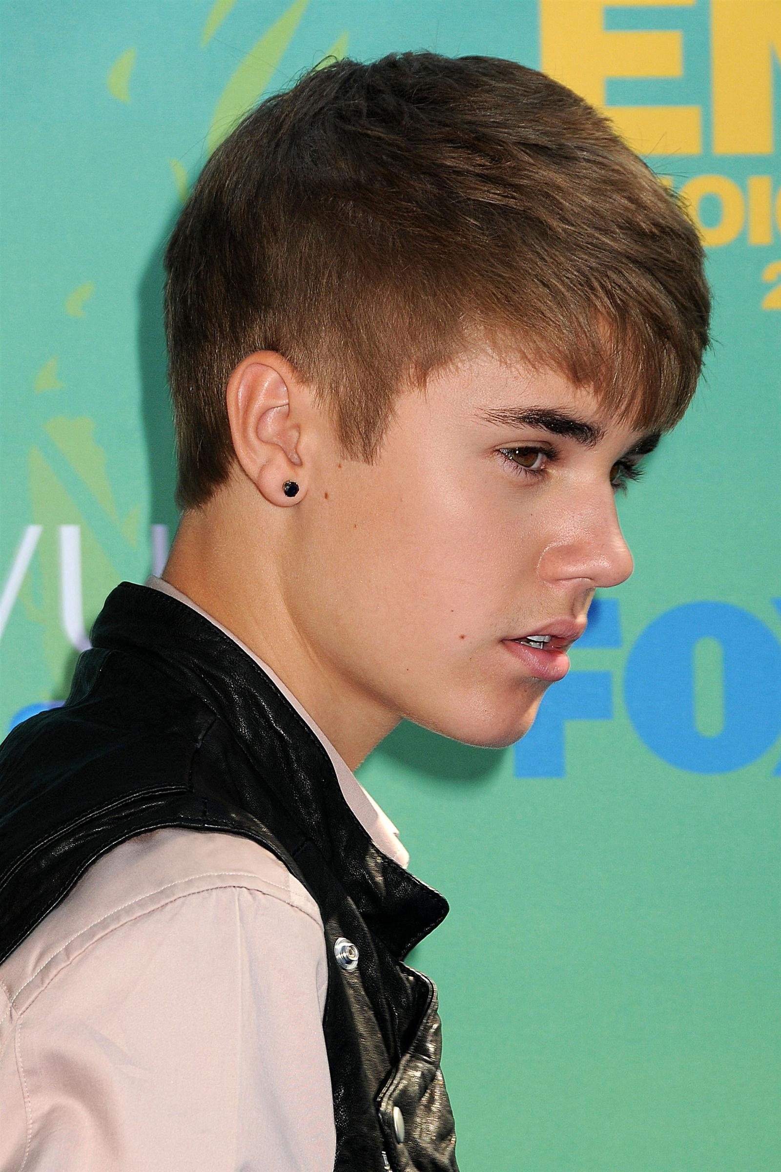 Justin Bieber at Teen Choice Awards 2011 photos | Picture 59035